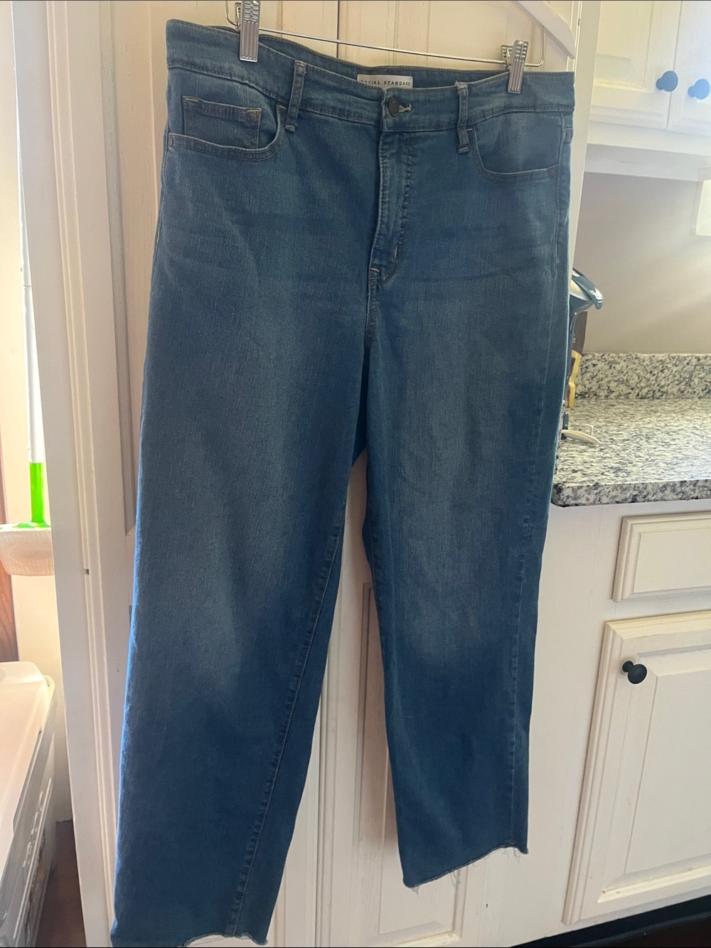 Straight Leg High-Rise Jeans in Medium Blue